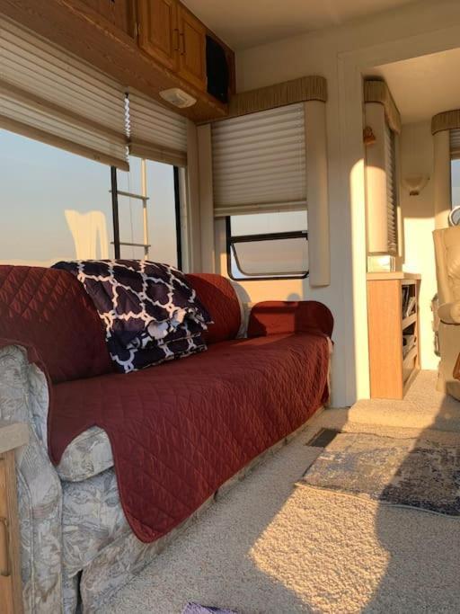 Mission Mountain Camper Apartment Saint Ignatius ภายนอก รูปภาพ