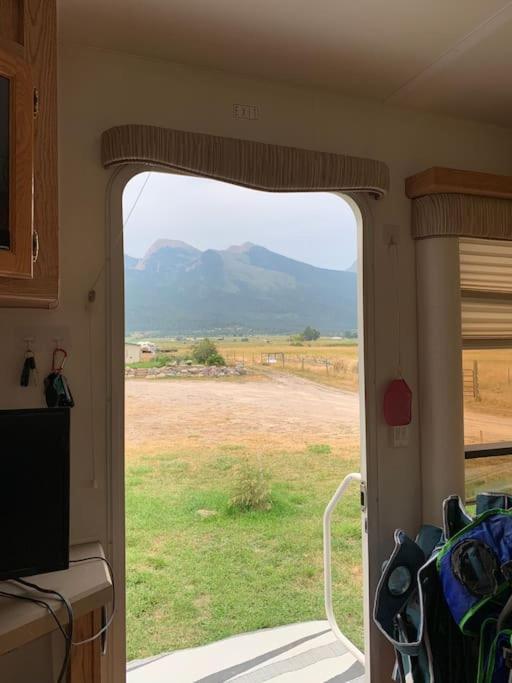 Mission Mountain Camper Apartment Saint Ignatius ภายนอก รูปภาพ