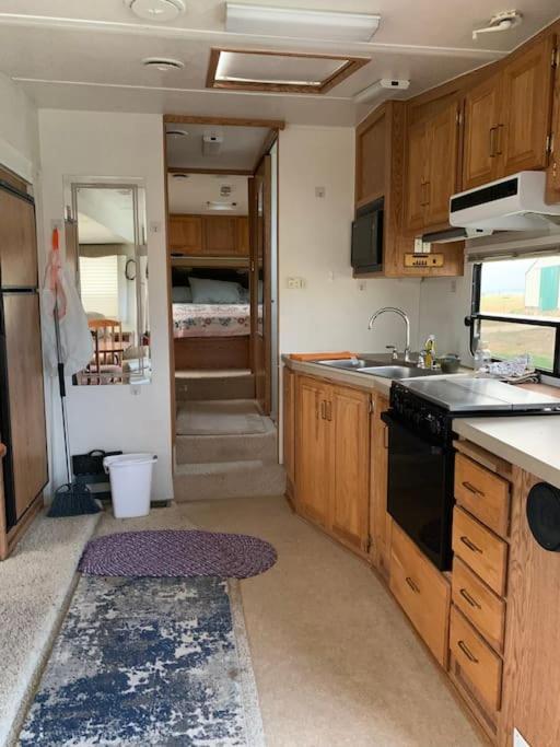 Mission Mountain Camper Apartment Saint Ignatius ภายนอก รูปภาพ